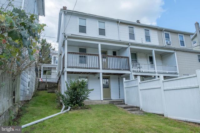 30 N 5TH ST, Newport, PA 17074