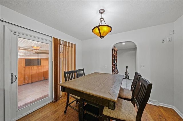 200 PARK Avenue, Belton, MO 64012