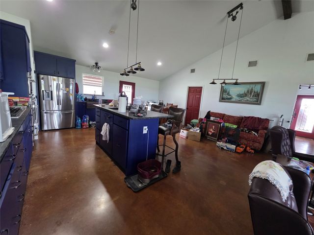 5500 County Road 302, Grandview, TX 76050