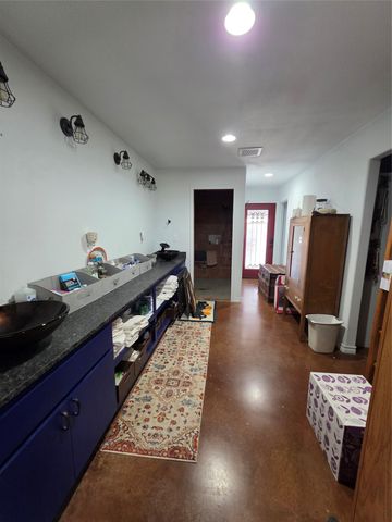 5500 County Road 302, Grandview, TX 76050