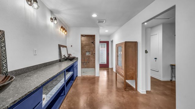 5500 County Road 302, Grandview, TX 76050