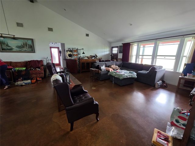 5500 County Road 302, Grandview, TX 76050