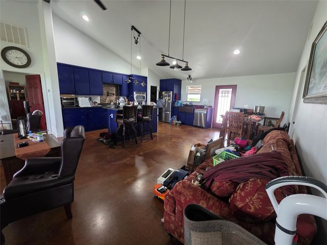 5500 County Road 302, Grandview, TX 76050