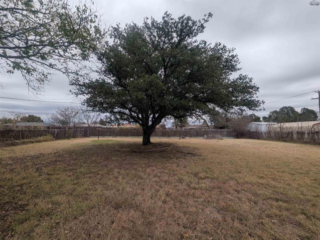 419 W ROGERS DRIVE, Wichita Falls, TX 76309