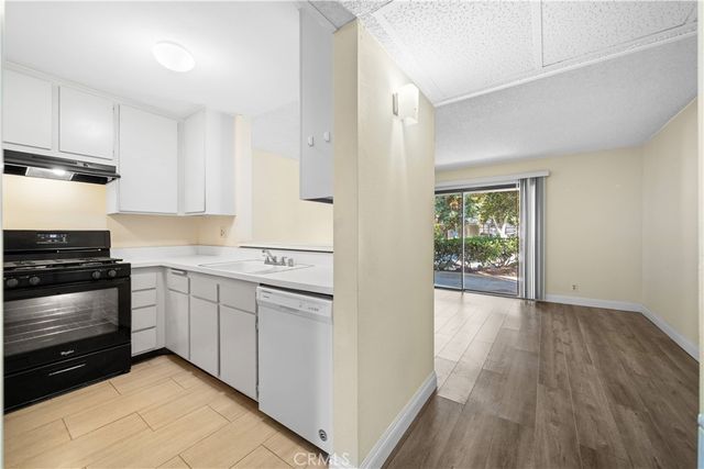 208 Orange Blossom, Irvine, CA 92618