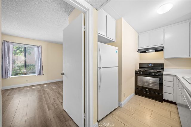 208 Orange Blossom, Irvine, CA 92618