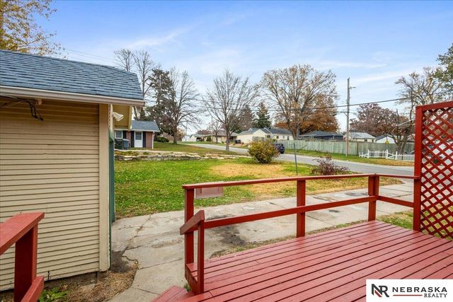 2244 S 33rd Street, Lincoln, NE 68506