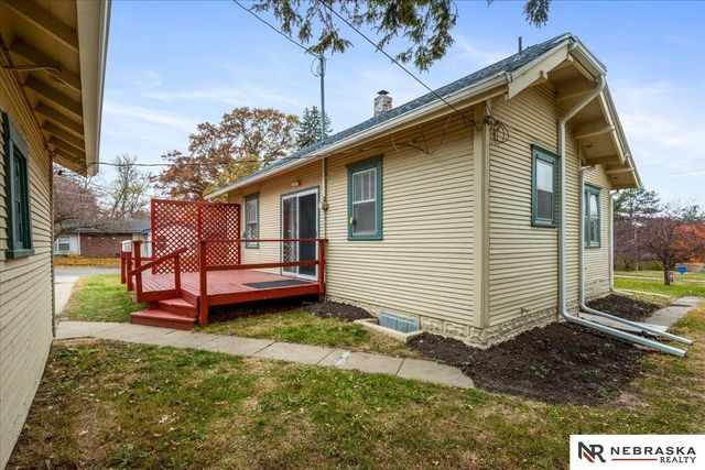 2244 S 33rd Street, Lincoln, NE 68506