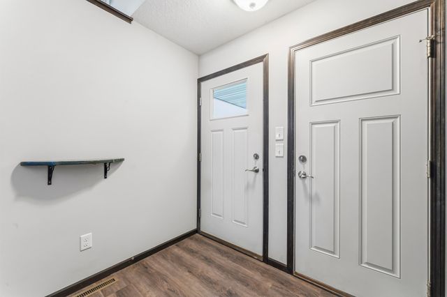 59 Southfork Place SE, Kasson, MN 55944