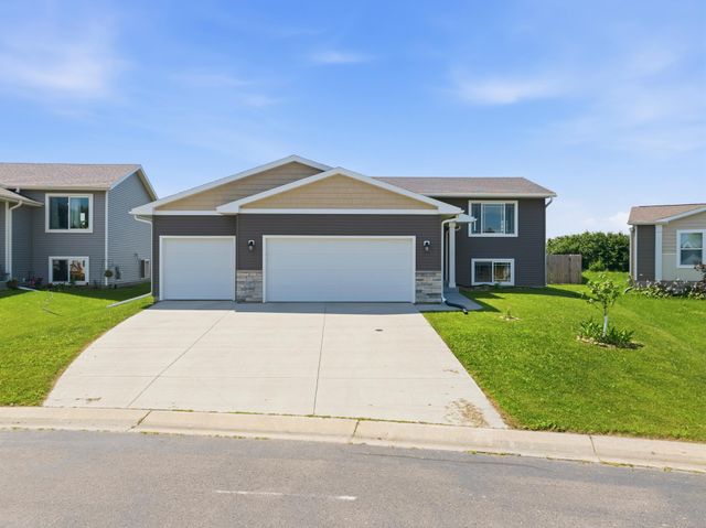 59 Southfork Place SE, Kasson, MN 55944