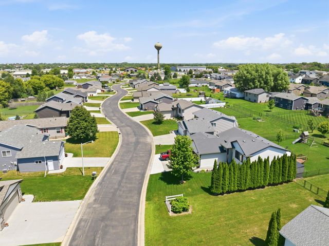 59 Southfork Place SE, Kasson, MN 55944