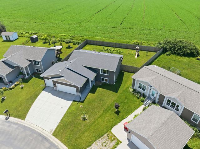 59 Southfork Place SE, Kasson, MN 55944