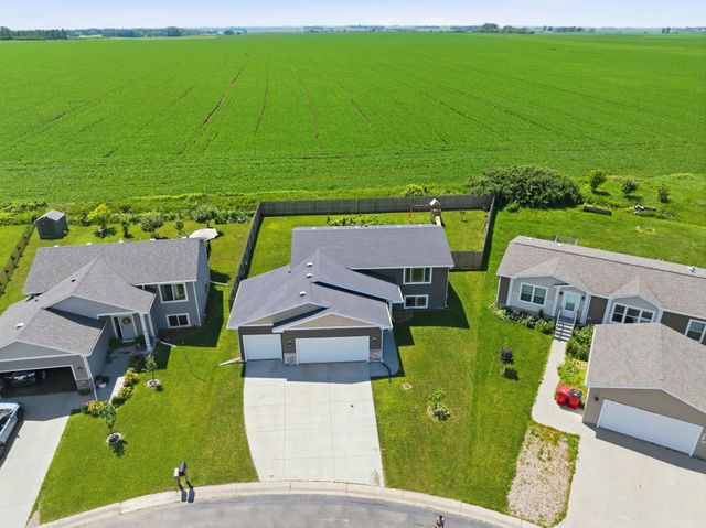 59 Southfork Place SE, Kasson, MN 55944
