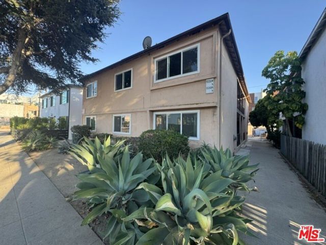 12206 Washington Place, Los Angeles, CA 90066