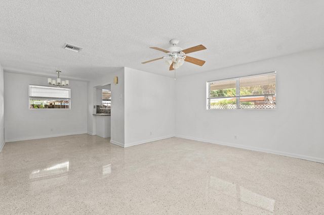 211 Sunrise Avenue 5, Lantana, FL 33460