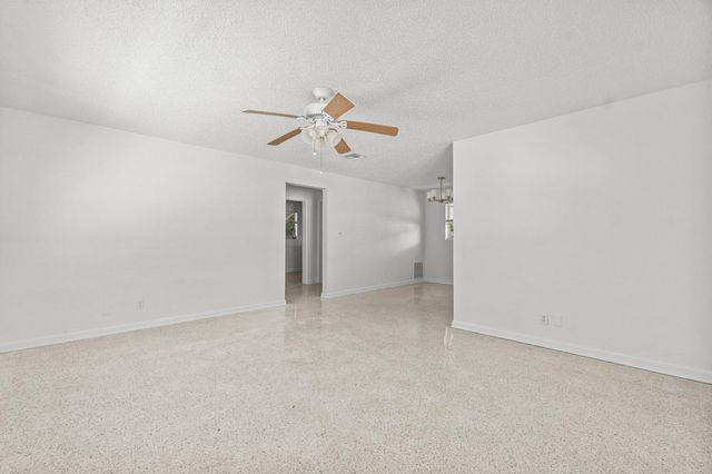 211 Sunrise Avenue 5, Lantana, FL 33460