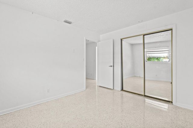 211 Sunrise Avenue 5, Lantana, FL 33460