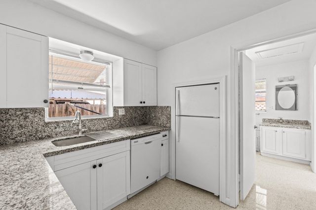 211 Sunrise Avenue 5, Lantana, FL 33460