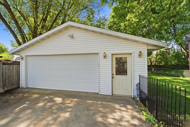 1341 OTTER AVENUE, Oshkosh, WI 54901