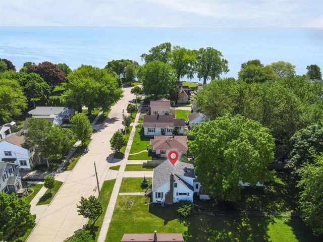 1341 OTTER AVENUE, Oshkosh, WI 54901