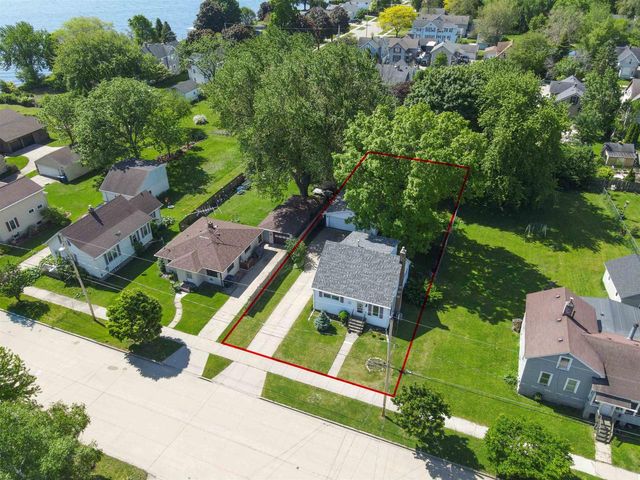 1341 OTTER AVENUE, Oshkosh, WI 54901
