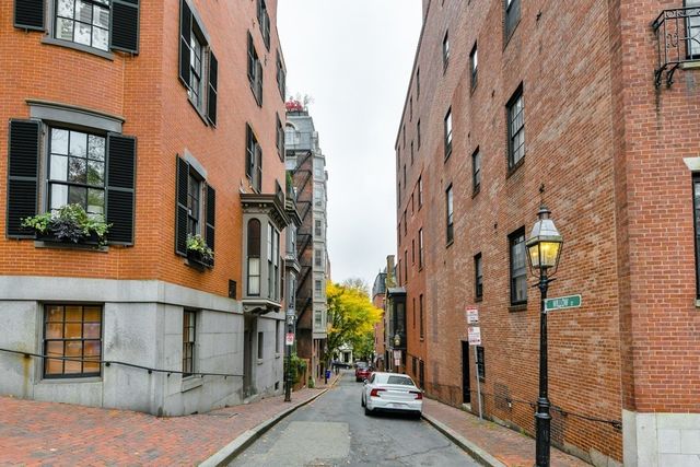 17 Willow Street 1, Boston, MA 02108