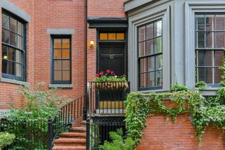 17 Willow Street 1, Boston, MA 02108