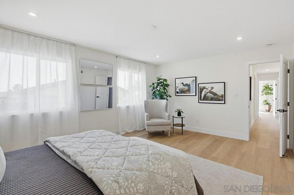 Image 22 of property listing at 2910 Erie St, San Diego, CA 92117