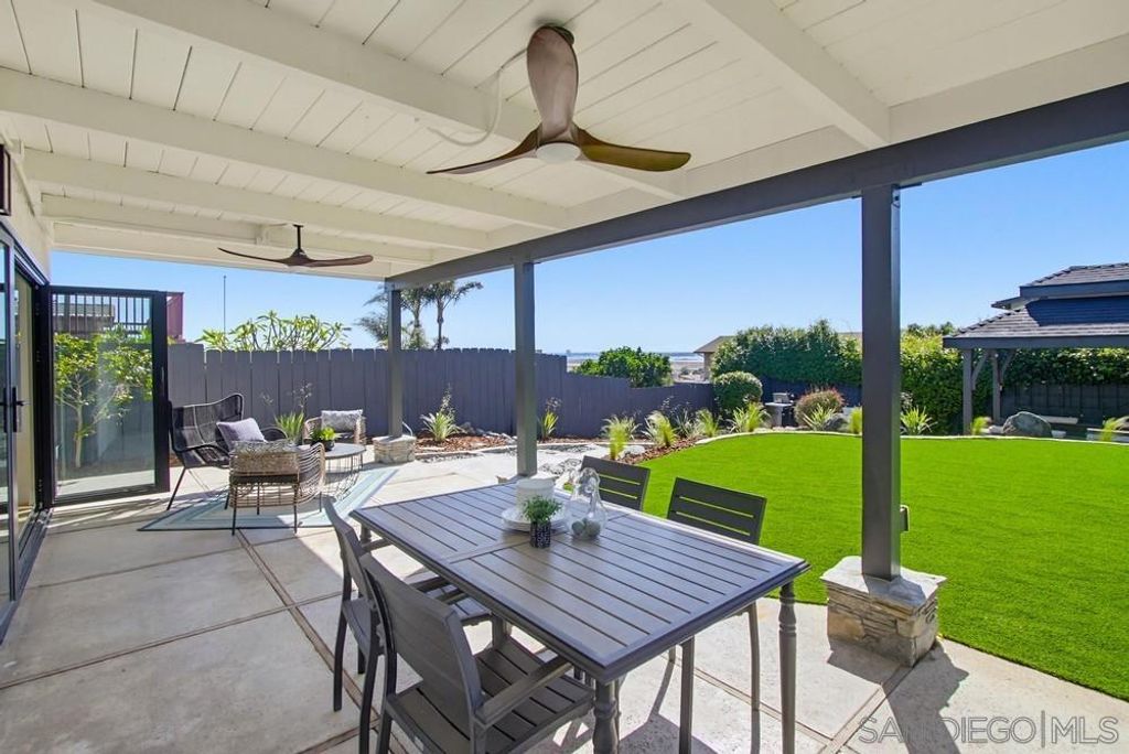 Image 39 of property listing at 2910 Erie St, San Diego, CA 92117