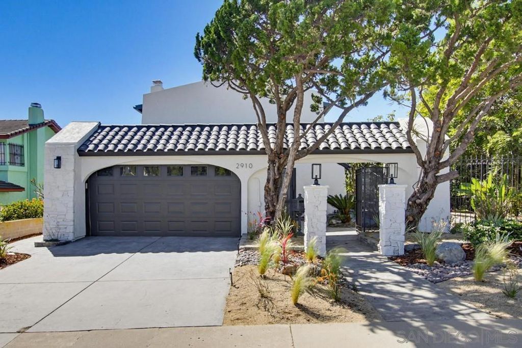 Image 4 of property listing at 2910 Erie St, San Diego, CA 92117