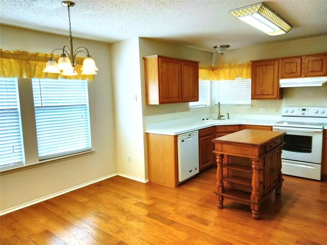 309 Odell Street, Cleburne, TX 76033