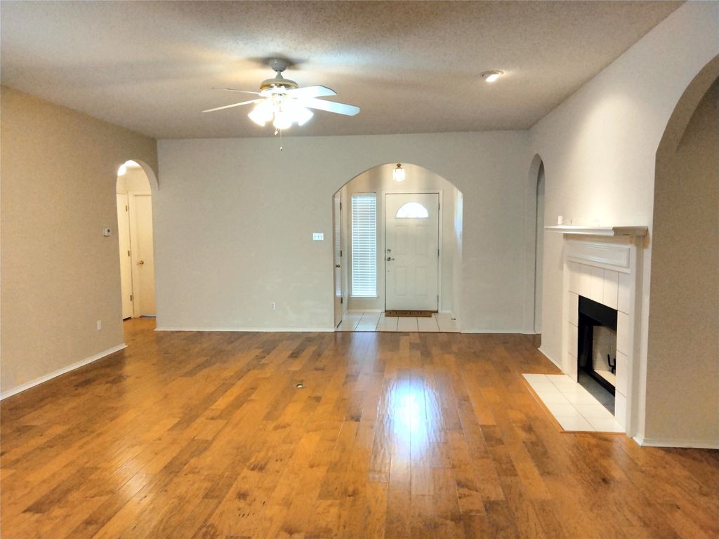 309 Odell Street, Cleburne, TX 76033 — photo 4