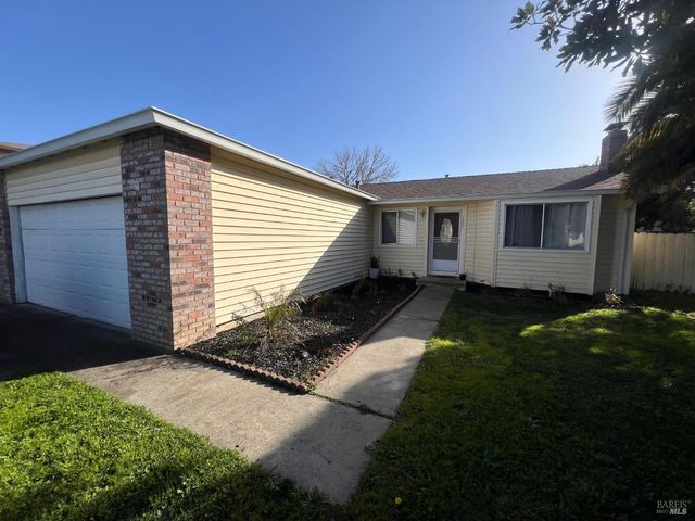 523 Blue Wing Dr, Suisun City, CA 94585