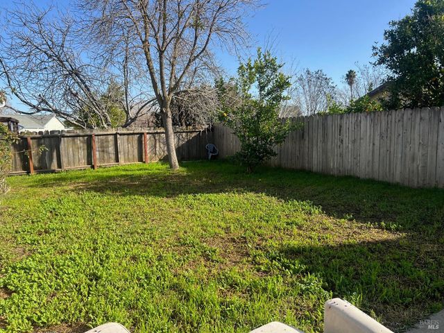 523 Blue Wing Dr, Suisun City, CA 94585