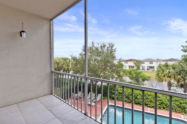 1101 Crystal Lake Drive 309, Deerfield Beach, FL 33064