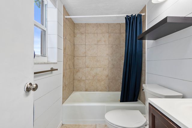 1101 Crystal Lake Drive 309, Deerfield Beach, FL 33064