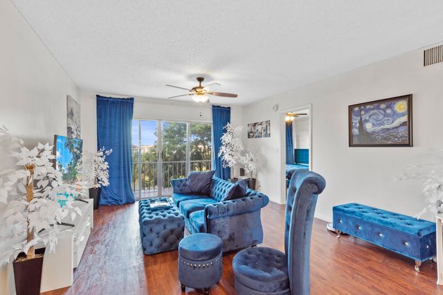 1101 Crystal Lake Drive 309, Deerfield Beach, FL 33064