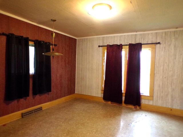 609 E SCHOFIELD AVENUE, Greenwood, WI 54437