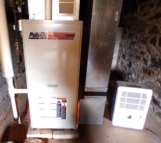 609 E SCHOFIELD AVENUE, Greenwood, WI 54437