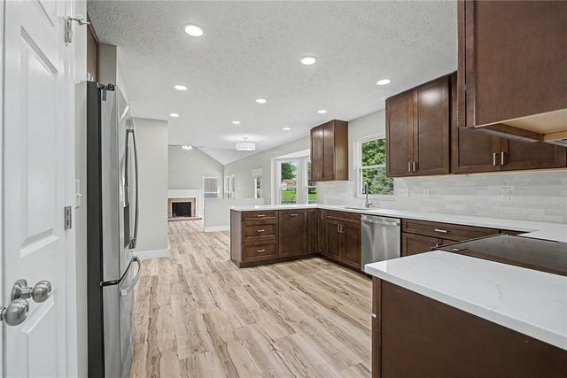 1933 Glen Meadow Way, Beavercreek, OH 45432