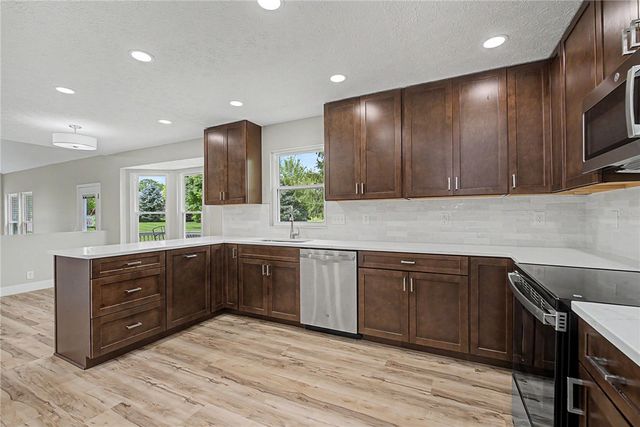 1933 Glen Meadow Way, Beavercreek, OH 45432