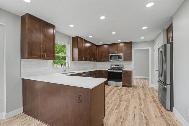 1933 Glen Meadow Way, Beavercreek, OH 45432