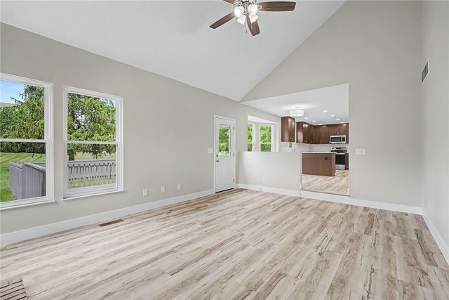 1933 Glen Meadow Way, Beavercreek, OH 45432