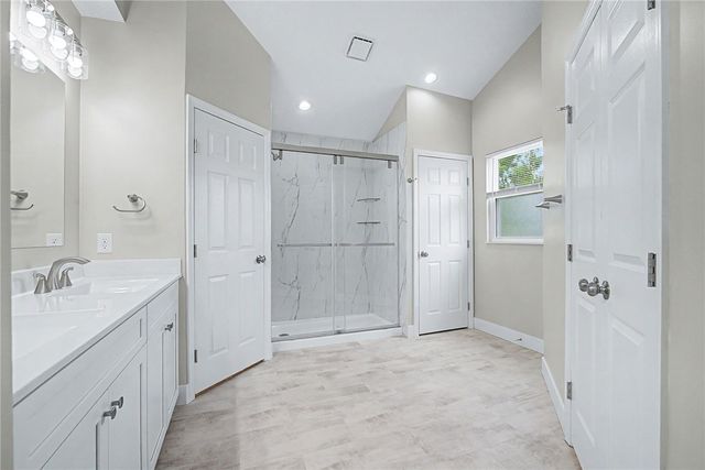 1933 Glen Meadow Way, Beavercreek, OH 45432