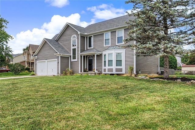 1933 Glen Meadow Way, Beavercreek, OH 45432
