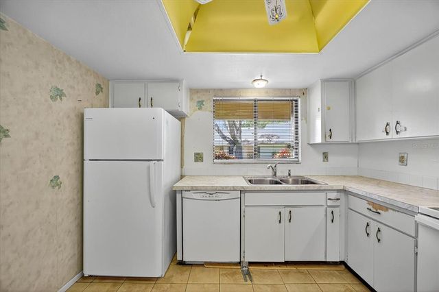 2561 OAKLEAF LANE 40B, Clearwater, FL 33763