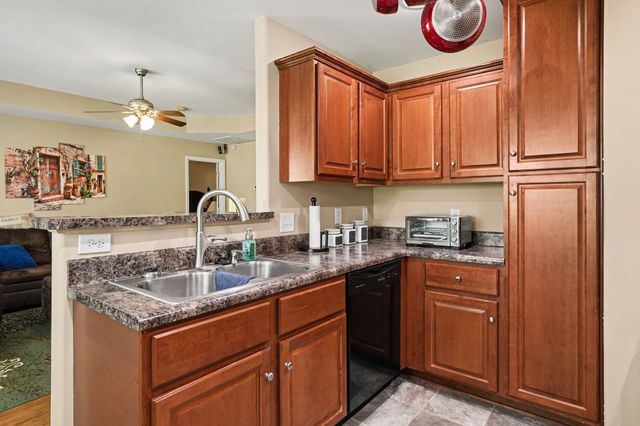 502 Poplar Bnd, Dickson, TN 37055