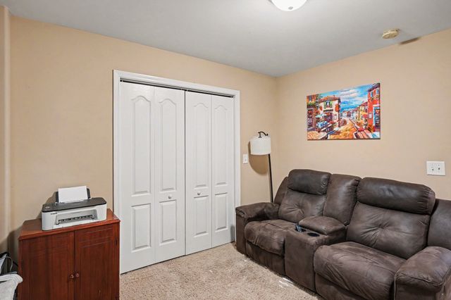 502 Poplar Bnd, Dickson, TN 37055