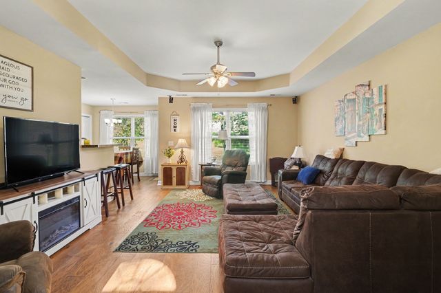 502 Poplar Bnd, Dickson, TN 37055