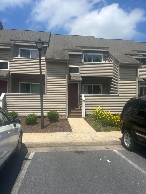 1388 BRADLEY DR, Harrisonburg, VA 22801